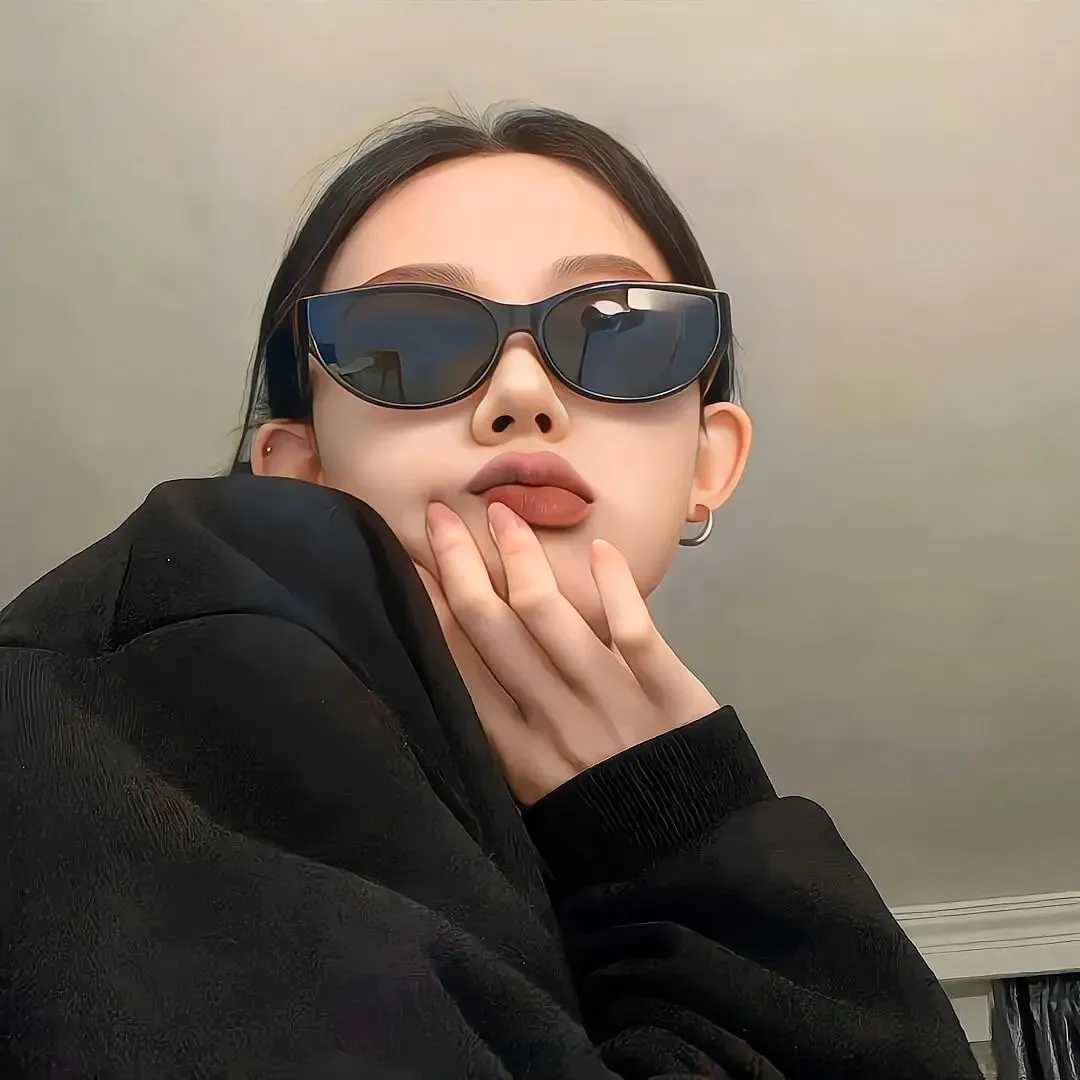 陆总别傲了，简小姐和顾总订婚了